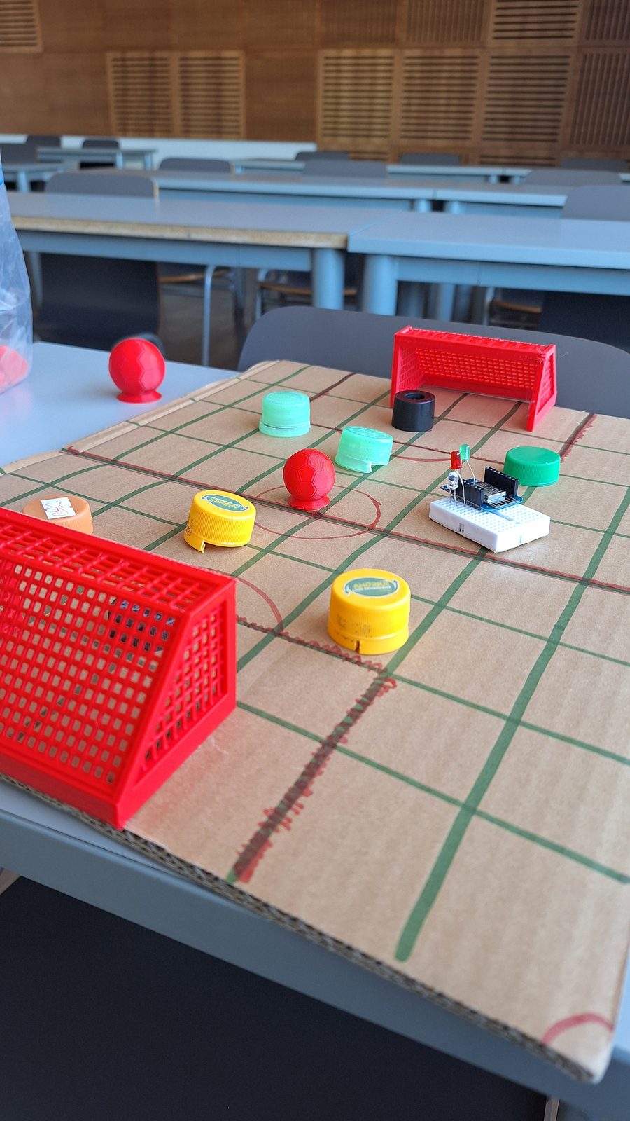 Al tablero y Robots