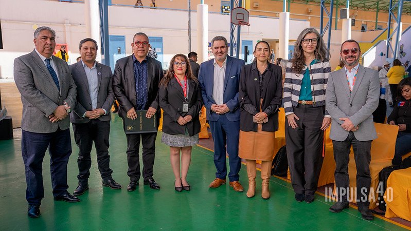 En el aula, durante la inauguración.