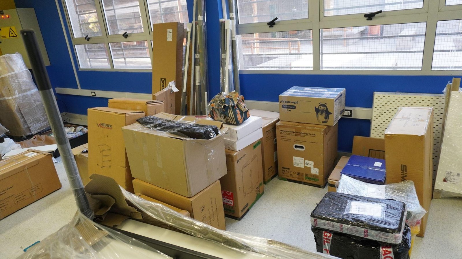 El equipamiento, recién recibido.